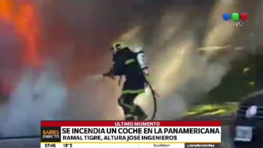 Se incendió un auto en la Panamericana
