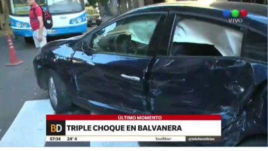 Triple choque en Balvanera
