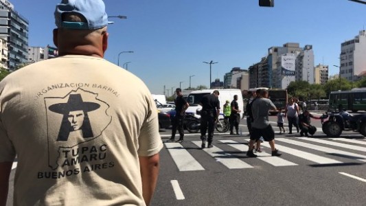 Manifestantes que piden la libertad de Milagro Sala marchan a Tribunales