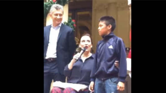 Efraín, el nene chaqueño que terminó la primaria, visitó la Casa Rosada y conoció a Macri