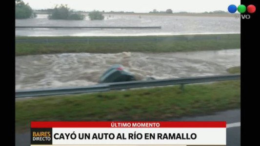 Un auto cayó a un río en Ramallo: dos muertos