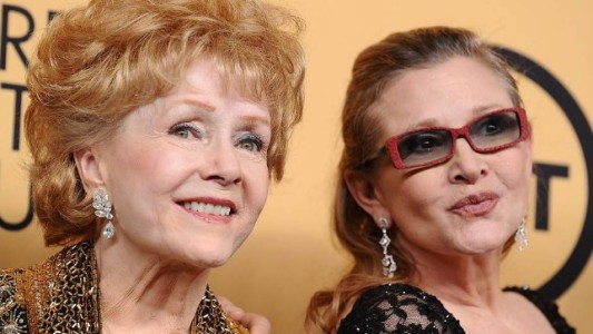 Murió la actriz Debbie Reynolds, madre de Carrie Fisher