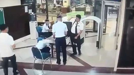 Un piloto fue despedido tras intentar volar un avión borracho