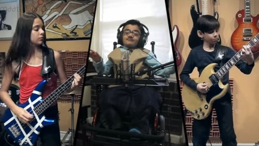 Niños prodigio de la música interpretan una canción de Michael Jackson