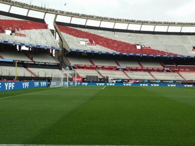 Amenazas de bomba en los estadios de River y Boca