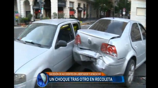 Choque, cartel y polémica en Recoleta