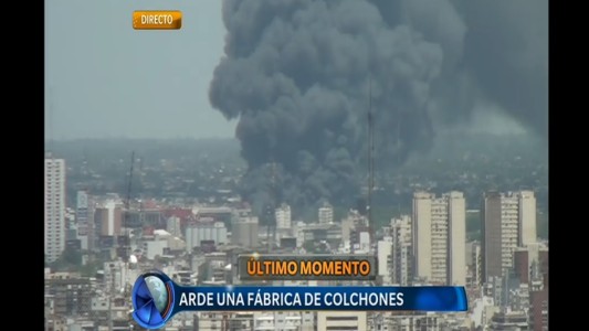 Incendio en una fábrica de colchones