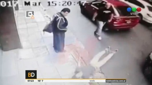 Un conductor noqueó a un taxista tras una discusión de tránsito