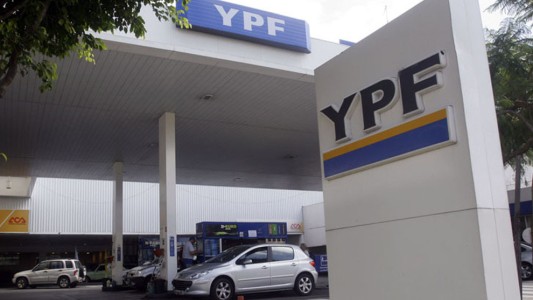 El presidente de YPF justificó la suba en la nafta: "El año pasado sólo pudimos aumentar un 31%"