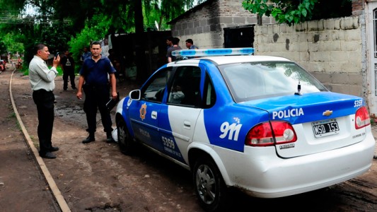 Villa Banana: Un hombre asesinado y dos mujeres heridas en medio de un tiroteo entre bandas narco