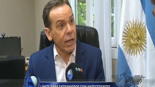 Director de Migraciones apoyó el endurecimiento en controles de ingreso al país: "Queremos saber quién es el que viene"