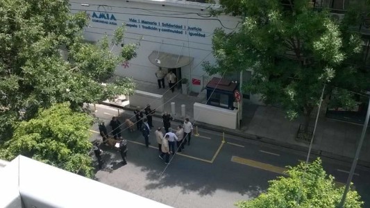 Evacuaron la sede de la AMIA por una falsa amenaza de bomba