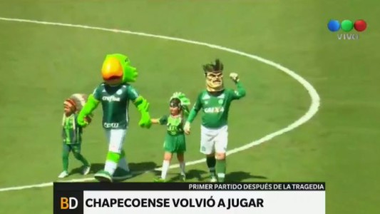 Chapecoense volvió a la cancha tras la tragedia