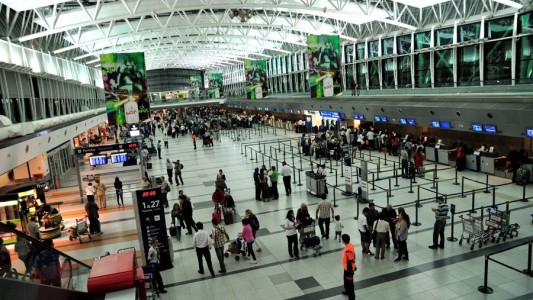 El Gobierno presentó nuevas medidas de seguridad para el ingreso y egreso de pasajeros en aeropuertos