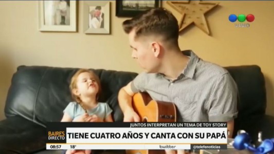 Pura ternura: tiene 4 años, cantó con su papá una canción de Toy Story y se volvió viral