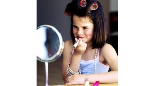 Expertos advierten sobre los peligros de la "hipersexualidad infantil"