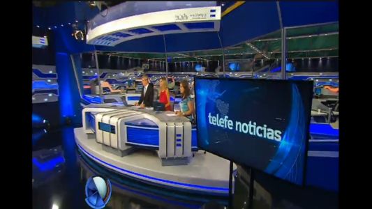 Telefe Noticias a las 12 / Bloque 2 / 10/02/2017