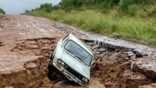 Entre Ríos: un fuerte temporal dejó rutas desbordadas y accesos anegados