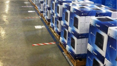 Denuncian que grupo comando robó un cargamento de Playstation 4 en Ezeiza
