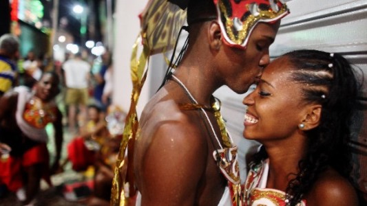 Brasil repartirá 77 millones de preservativos durante el carnaval