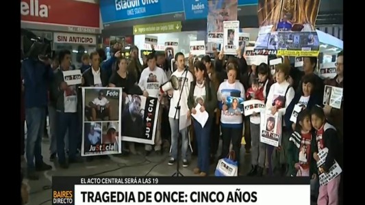 Acto a cinco años de la tragedia de Once: "Seguiremos hasta que cada uno de los responsables esté tras las rejas"