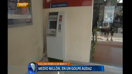 Golpe boquetero en un banco de San Justo: robaron unos $ 500 mil
