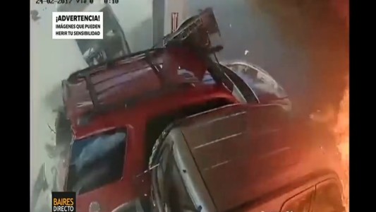Choque y explosión en una estación de servicio
