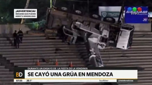 Cayó una parrilla de luces sobre un escenario en el ensayo de la Fiesta de la Vendimia