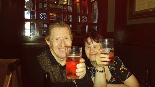 Amor sin barreras: la historia de la pareja con síndrome de down que lleva 22 años casada