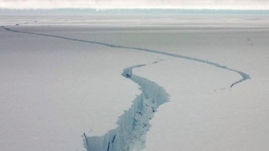 Preocupación por una grieta en la Antártida que equivale a 30 veces la superficie de la Capital Federal