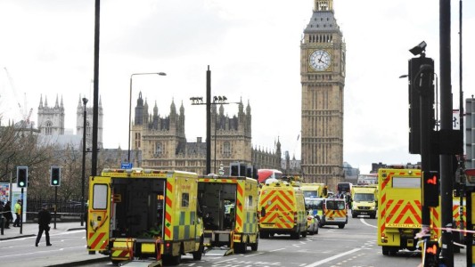 El ataque frente al Parlamento de Londres, en imágenes