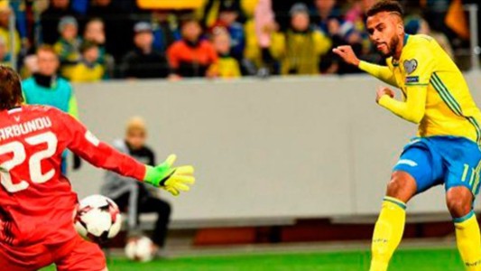 El terrible blooper del arquero de Bielorrusia frente a Suecia