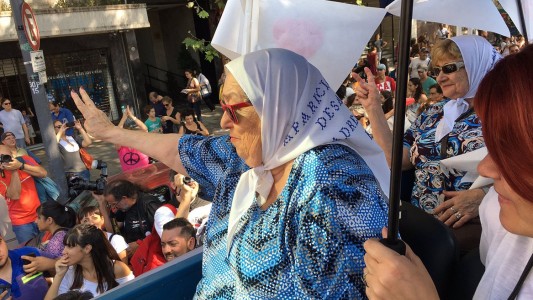 Docente dijo que le escribió carta crítica a Hebe de Bonafini porque sintió "decepción"