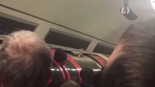 Un hombre quedó con la cabeza atrapada en el subte de Londres
