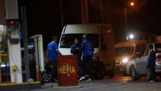 Videos: el apriete de sindicalistas a tres mujeres dueñas de una estación de servicio