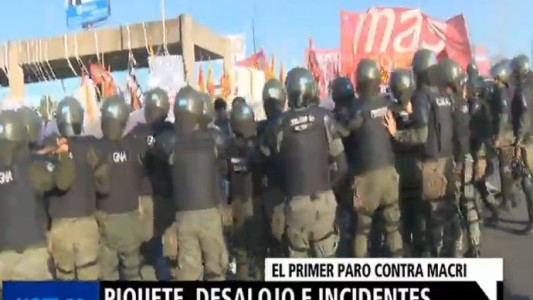 Cronica del primer paro contra Macri: piquetes, desalojo e incidentes