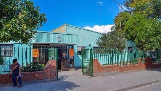 Denuncian que la policía jujeña detuvo a estudiantes dentro de un predio universitario