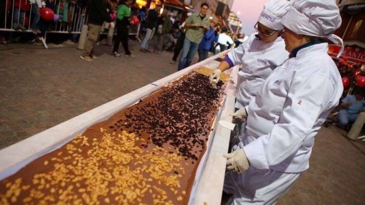 Bariloche fabricó "la barra de chocolate más larga del mundo"