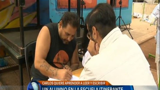 Un alumno en la escuela "itinerante"
