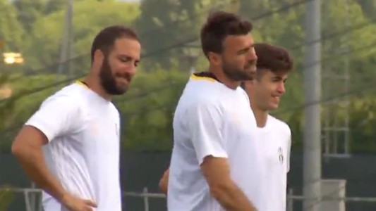 Higuaín, otra vez viral: la broma fallida en un entrenamiento