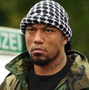 Una agente del FBI se casó con un terrorista del ISIS al que debía investigar