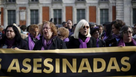 Congreso español aprueba que todos los huérfanos por violencia machista cobren una pensión