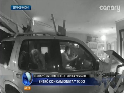 Entró con camioneta y todo