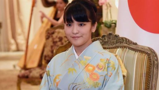 La historia de la princesa japonesa que renunció a la monarquía para casarse con un plebeyo
