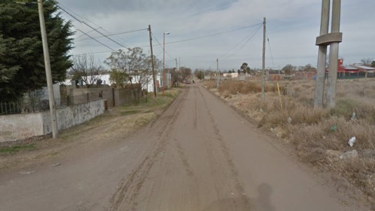 Encontraron una beba recién nacida dentro de una bolsa en un descampado