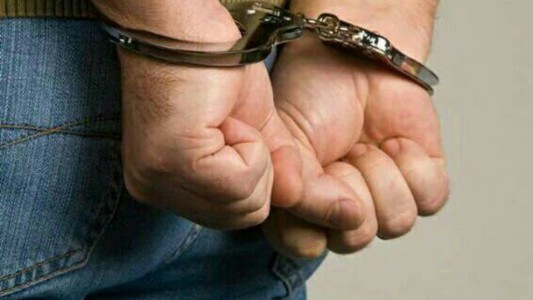 Se disfrazó de mujer e intentó matar a su ex mujer: lo condenaron a 12 años de prisión