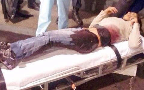 Acuchilló a su pareja y la tuvo secuestrada horas mientras se desangraba