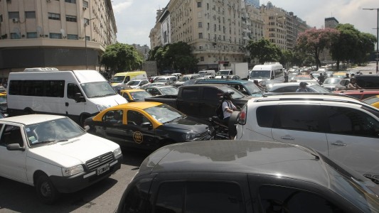 Casi la mitad de los vehículos que circulan en Argentina tiene más de 10 años