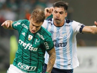 Atlético Tucumán quedó fuera de la Libertadores al caer ante el Palmeiras