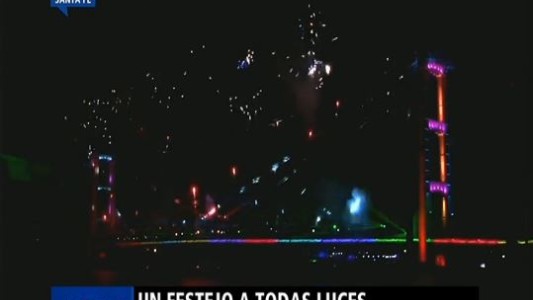Santa Fe festejó el 25 de Mayo a todas luces